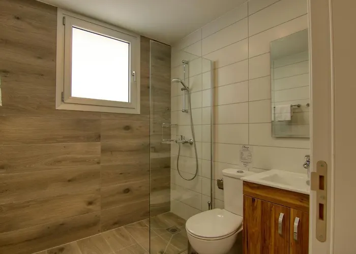 Phaedrus Living Coral Aura Lejlighed Larnaca